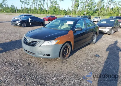 2007 Toyota Camry Le z USA, uszkodzony, nr VIN 4T1BE46K67U021654